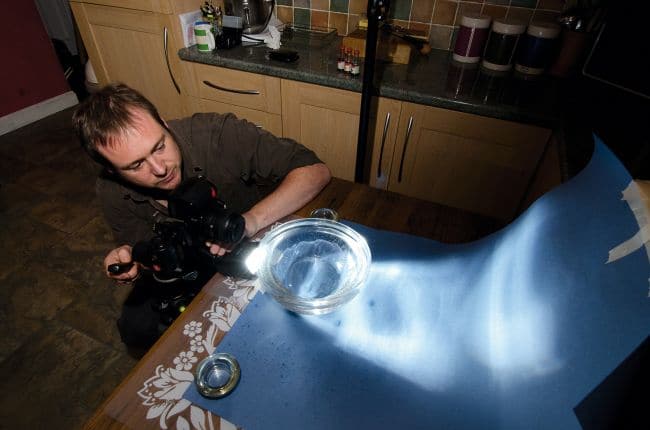 Фотосъемка падающих капель воды: «заморозка» брызг при помощи накамерной вспышки